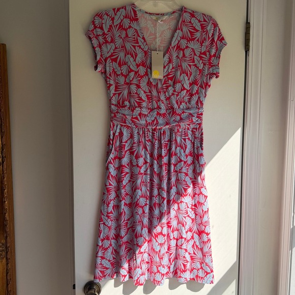 NWT Boden Dress Women's US 6P UK 10P Red Blue Leaf Print V-Neck Short Sleeve - Picture 1 of 8